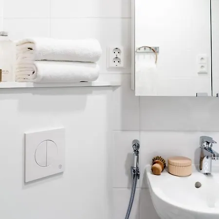 Roost Pakkahuone - 3h, Autopaikka Ja Sauna Apartment Oulu